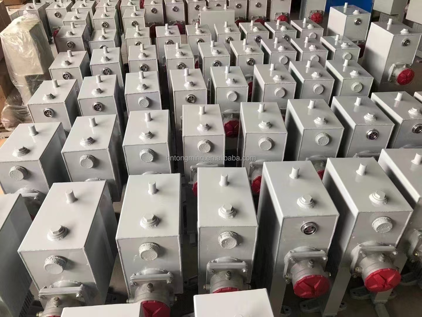 18L 26L Hydraulic Oil Radiator Tank Assembly Electronic Fan for Construction Machinery Parts Including Concrete Cement Mixer