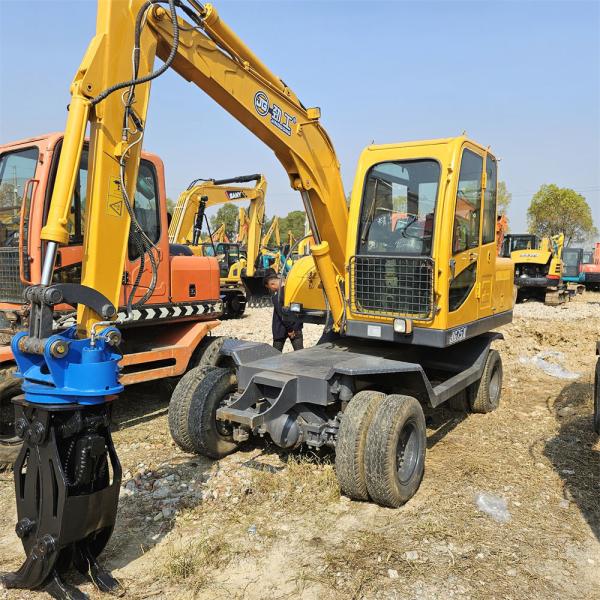 Small Used Sany Excavator JG75X Sany Wheel Excavator With Electric Sucker