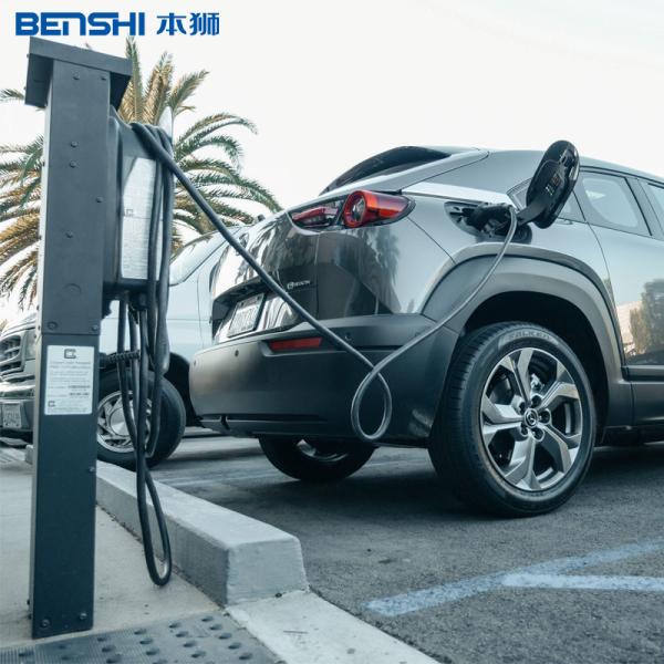 DC Car Taxi Charge Outdoor Digital Signage Totem Display EV Charging Station