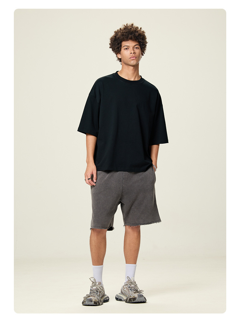 Unisex Oversized Heavyweight Cotton T-Shirt for Streetwear and Casual Wear