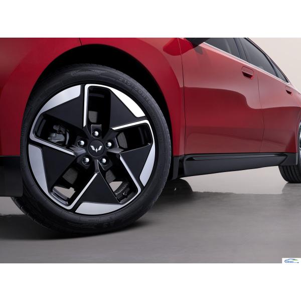2024 Wuling Starlight 70km Standard Sedan Electric Ride-On Passenger Car Energy Vehicle