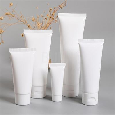 O tubo cosmético plástico do PE de Matte White personalizou a impressão com Flip Top Cover