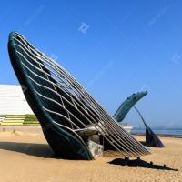 Sculpture en bronze de baleine forgée de grande taille avec une diapositive en acier inoxydable à l'intérieur