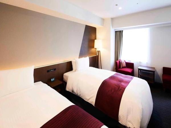 New Zealand hotel style apartment small space saving furniture by laminate wood casagoods and leisure sofa with tables