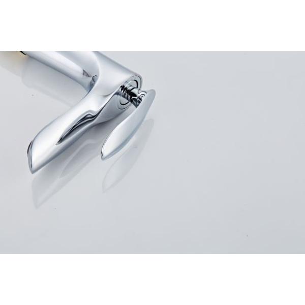 Chrome Plated Single Hole Silver Wash Basin Faucet