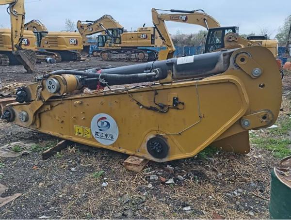 Hauteur de déversement maximale 7960 mm - Excavatrice Caterpillar 395 Usd pour opérations minières robustes et intensives