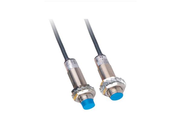 IP67  Dustproof Inductive Type Proximity Sensor Anti Interference DC 6V - 36V