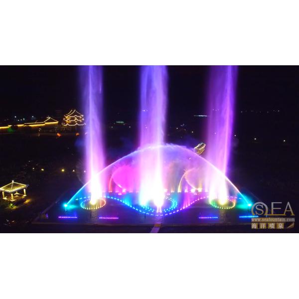 Управление временем, изменение цвета, фонтан, открытый отель.