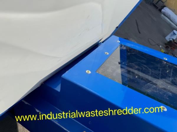Textile Carpet Scraps Crusher Machine For Vinyl Scraps Easy Feeding Synthetic Leather Scraps Shredder