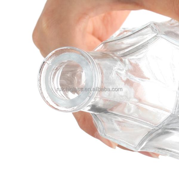 250ml 500ml 750ml Wine Glass Bottles with Cork Customize Sealing Type Directly Supply