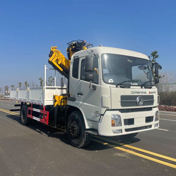 4*2 Dongfeng 8 Ton Truck Crane Knuckle Crane Truck For Construction Work