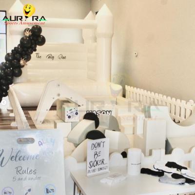 White Soft Play Equipamento Interior Fazenda Bounce House Colchões e vedação para bebés