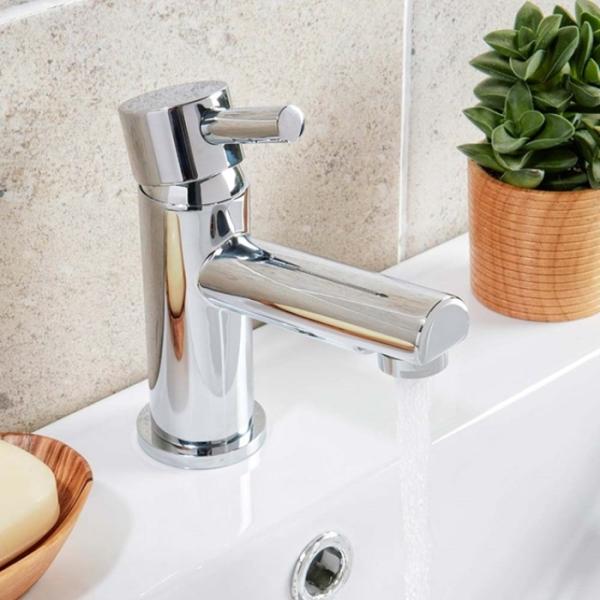 Wall Mounted Concealed Valve Wash Basin Faucet With Thermostatic Control