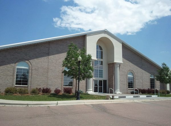 Popular Iglesia de marco de guijarros Moderna estructura de metal Edificio de acero