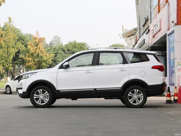 Petrol Compact Sport Utility Vehicle Baic Ruixiang High Speed 160km/H