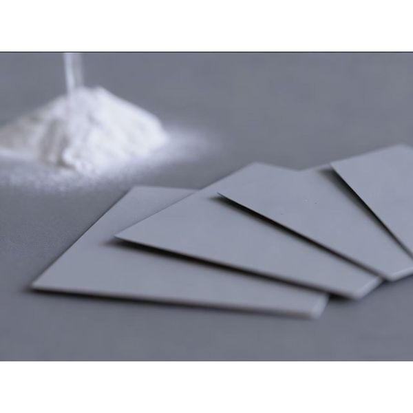 Poudre d'alumine sphérique blanche D50 3,60 g/cm3 Poids spécifique