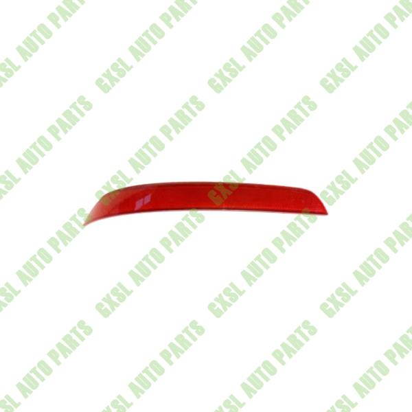 Pour Maserati Levante 2017-2021 Lumière de frein de pare-chocs arrière gauche Réflecteur de lumière de frein de frein de frein de frein de frein d'avertissement OEM 670032733