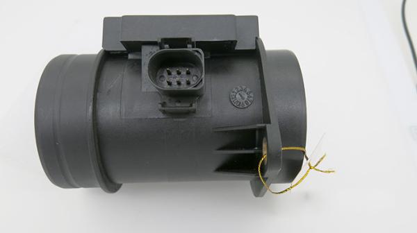 HFM5 Film Type Pneumatic Flow Meter For Audi VW Ford Seat Skoda VW 7.18221.51.0