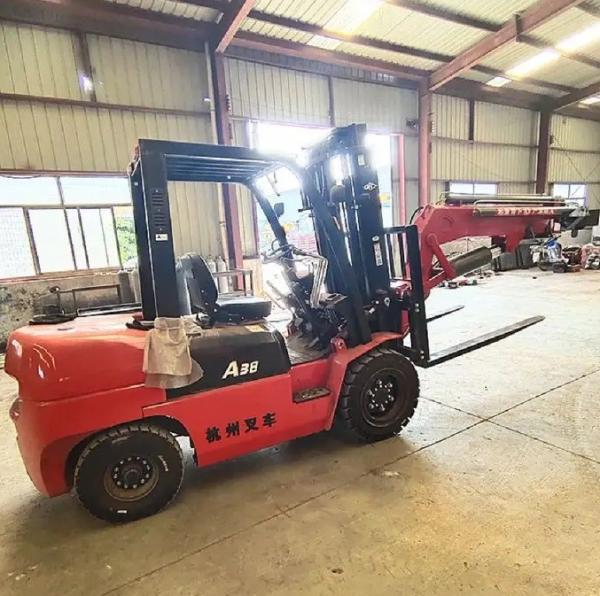 Heavy Duty 5 ton Diesel All Terrain Forklift with Lifting Tools and Telescopic Handler