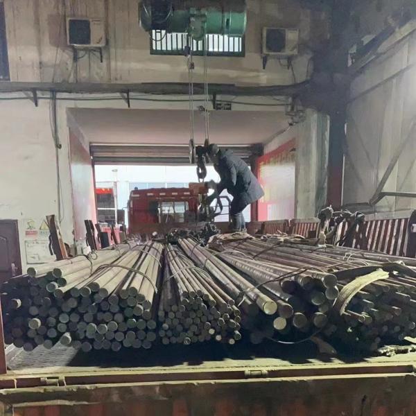 Горяче прокатаная черная поверхность 17-4PH 630 X20Cr13 431 X30Cr13 17-7PH круглый штанга из нержавеющей стали