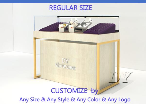 Quarter Vision Jewellery Shop Display Counter With LED Pole Lights