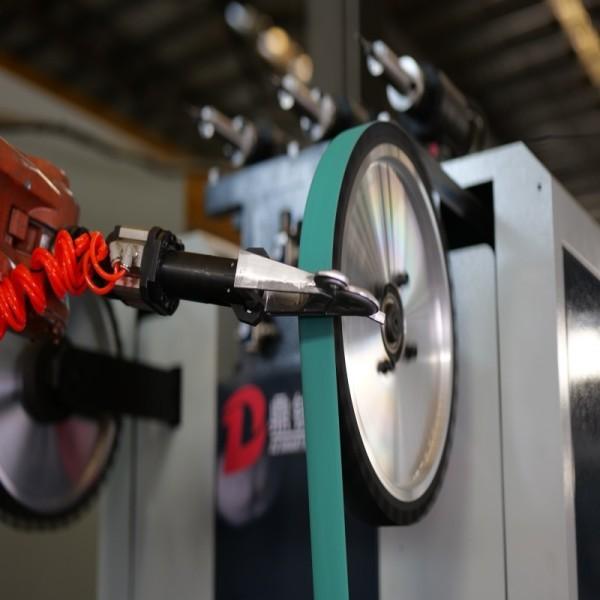 Aluminum Battery Housing Grinding Machine With FANUC Robotic Deburring And Finishing