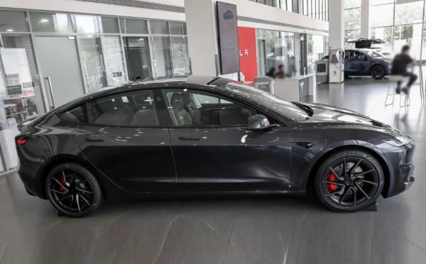 Sunroof 2024 4WD Tesla Model 3 Pure Long Range Electric Vehicle