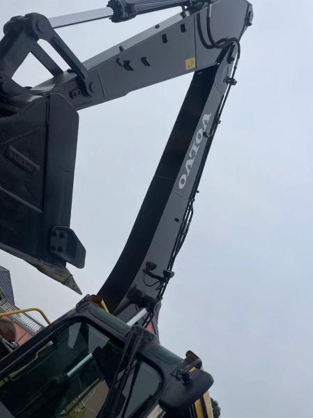 Second Hand good quality crawler excavator  for sale VOLVO140 380 480 /Used mini Excavator Digging Machine Made in Switzerland