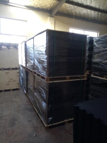 Portable Interlocking Rubber Floor Tiles 1000X1000X15mm Interlocking Exercise Floor Tiles Black