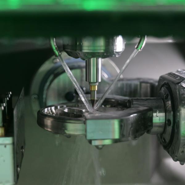 Machine de fraisage CNC dentaire Yucera sec et humide avec numérisation et fraisage intégrés