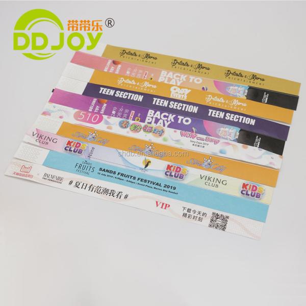 Bulk Sales Custom Tyvek Wristband with Varnishing Finish and Label Custom Paper Printing