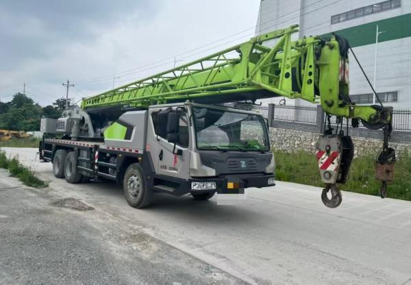 2020 Zoomlion 250A Truck Crane 25 Tons Lifting Capacity 41 Meters Main Boom Length Used for Heavy Lifting
