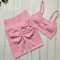 Os equipamentos multicoloridos da ioga do verão dois Ruched o short de levantamento da extremidade e o sutiã respirável dos esportes