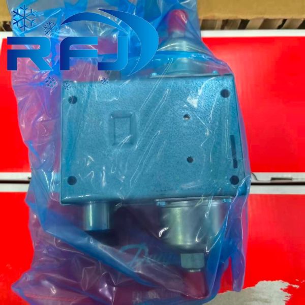 Brand new oil differential pressure switch 060B017891