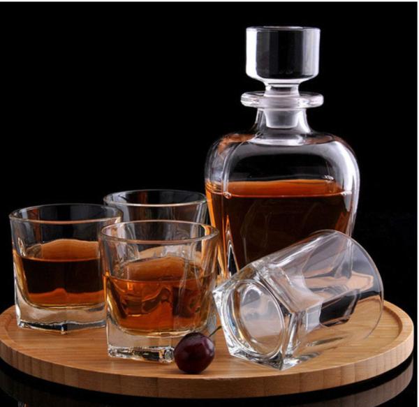 Decanter de vinho moderno Vidro transparente Decanter acabado Vidro cristal de whisky Decanter presente