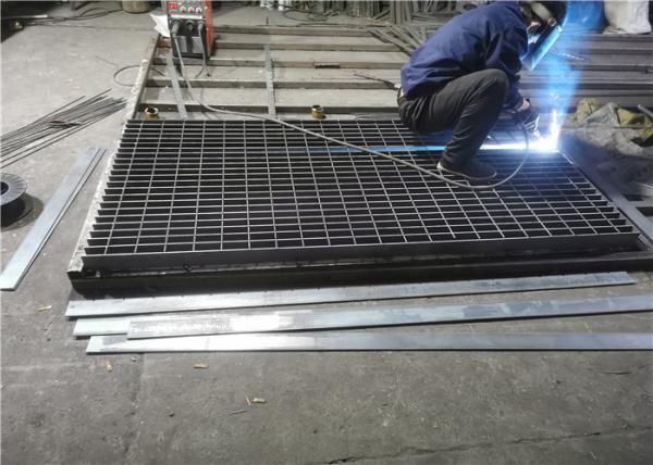 Serrated Stainless Stair Treads Steel Grating