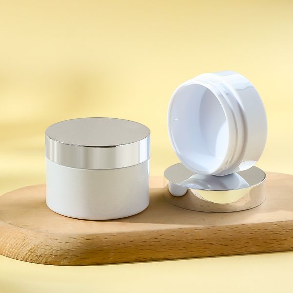 Wholesale Thick Wall PET Cosmetic Cream Jar with Electroplated Silver Screw Cap and Inner Cup Design