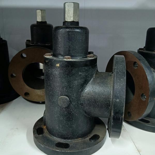 Fusheng OEM replacment 2605332330=71161412-47000 Minimum Pressure Valve For Air