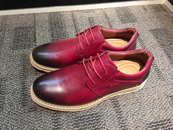 Sapatos de couro casual masculino, sapatos clássicos masculinos Oxford para quatro estações