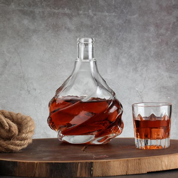 Botalhas de licor de brandy de forma redonda e exótica de base de vidro para as necessidades do cliente