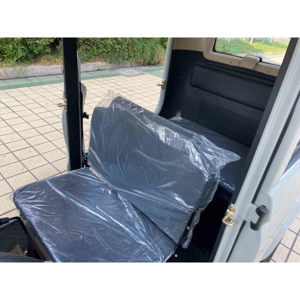 Wholesale Customized Closed Passenger Motorized Tricycle 180cc Fuel Gasoline Ticycle 3 Wheel Motorcycle