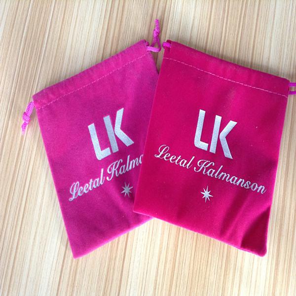 Sacos de cordão da planície do rosa quente de 10 x de 15cm, malotes brancos do presente de veludo do logotipo