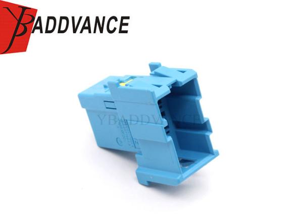 2377861-4 TE Connctivity PA66 GF30 11 automotivos azuis Pin Male Connector