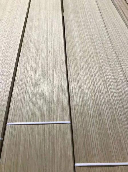 O quarto do MDF do folheado da decoração interior 0.5mm viu o folheado do carvalho