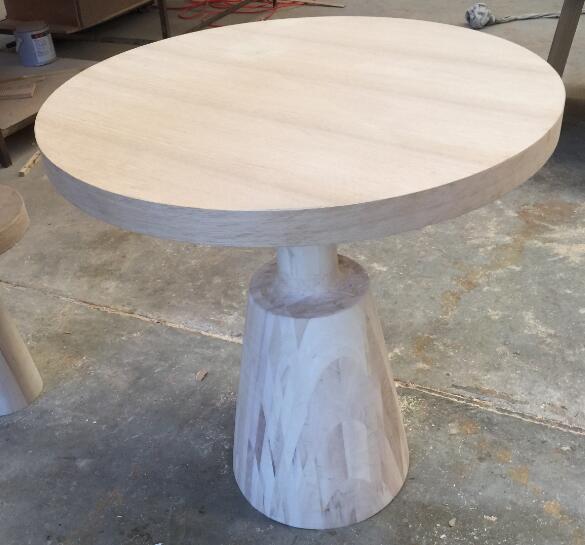 Small Hotel Wooden Dining Room Tables , Wood Top Round Breakfast Table