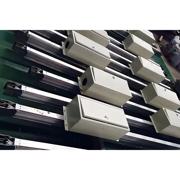 Busducto eléctrico enchufable 800A-1250A Busway de cable denso y cerrado