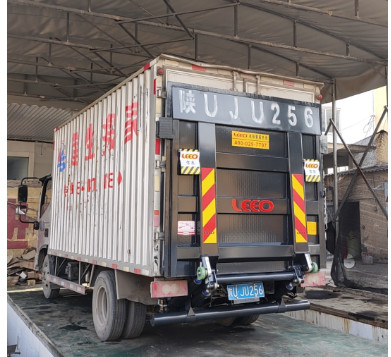 Lorry / Van Hydraulic Tailgate Lift With Loading Capacity 1000kg