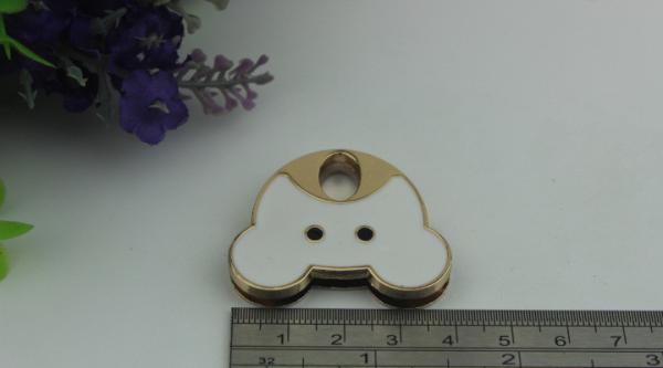Hot production zinc alloy drip glue craft cute black & white bear decorative metal purse twist lock