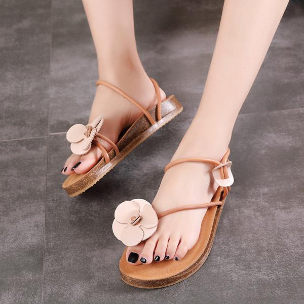 S067 Sandals women 2020 summer leather shrink buckle retro handmade three-dimensional flowers flat bottom female sandals
