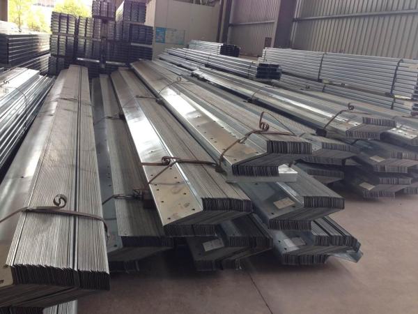 1,912 a 43.588kg/M galvanizou material labiado do aço do canal dos Purlins de aço